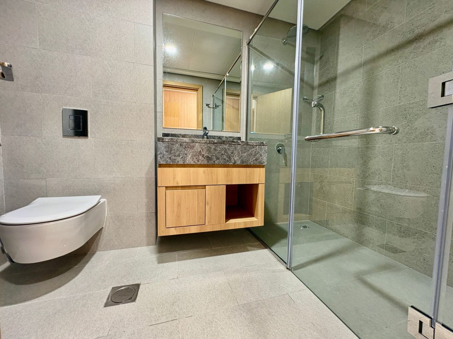 WhatsApp Image 2025-12-21 at 10.18.40 AM 1 Bed Apartment | Radiant Atrium Residence | High Floor